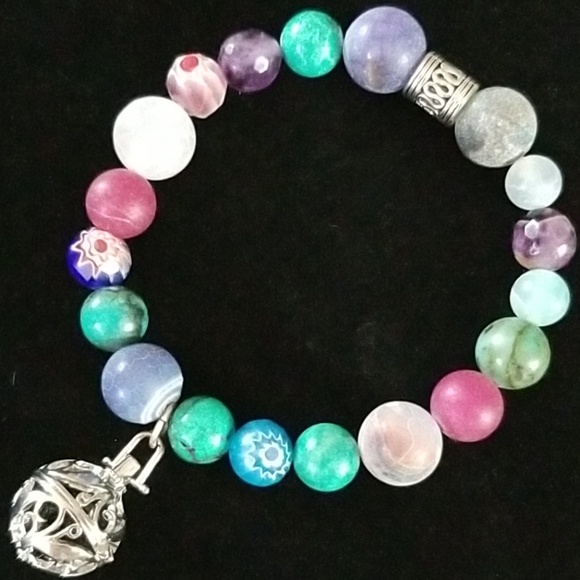 NWT Boho Beaded Diffuser Stretch Bracelet - Picture 2 of 16